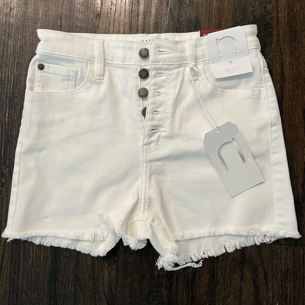 BNWT Nature Denim Shorts. Size M.